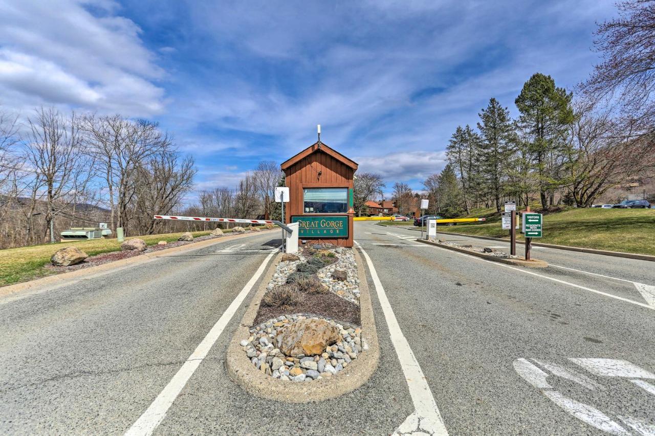 Mountain Creek Condo With Grill Walk To Lifts! Vernon Buitenkant foto